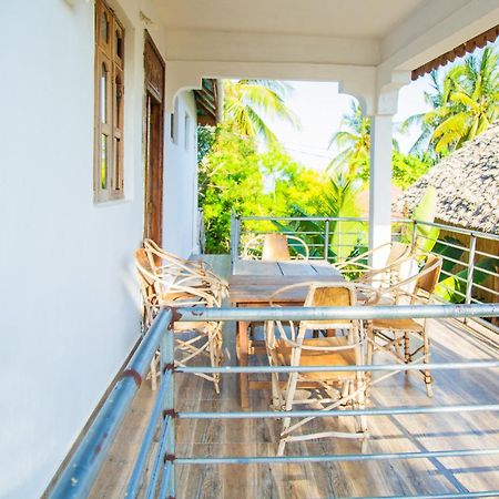 Pamoja Beach Stays Hotel In Jambiani Джамбіані Екстер'єр фото