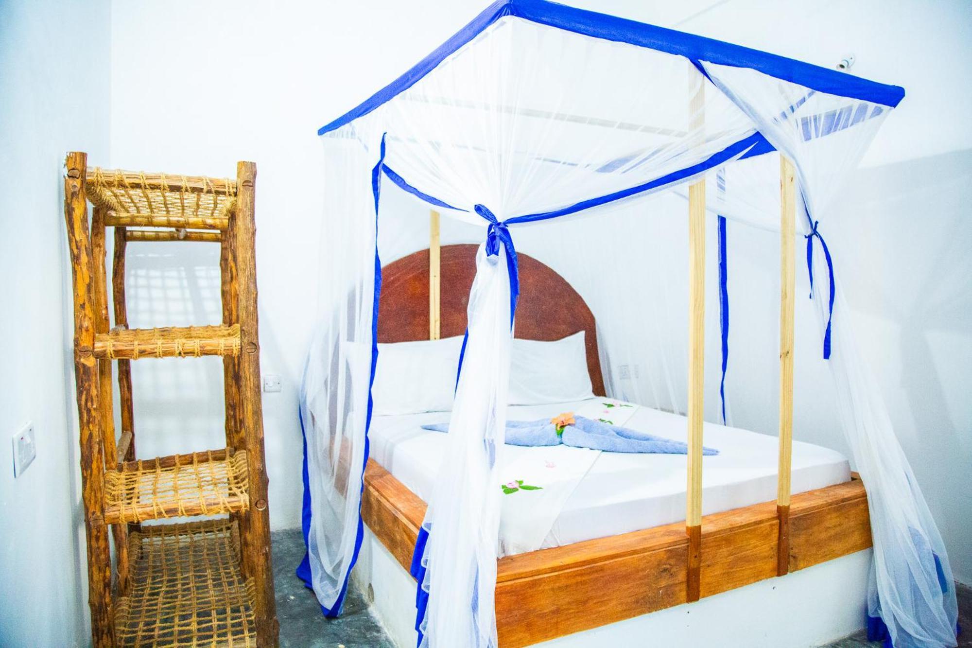 Pamoja Beach Stays Hotel In Jambiani Джамбіані Екстер'єр фото